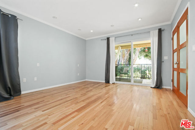 1246 N Genesee Avenue, West Hollywood CA: https://media.crmls.org/mediaz/2cefa05c-6ce3-4e6a-b62f-d4608cff2f68.jpg