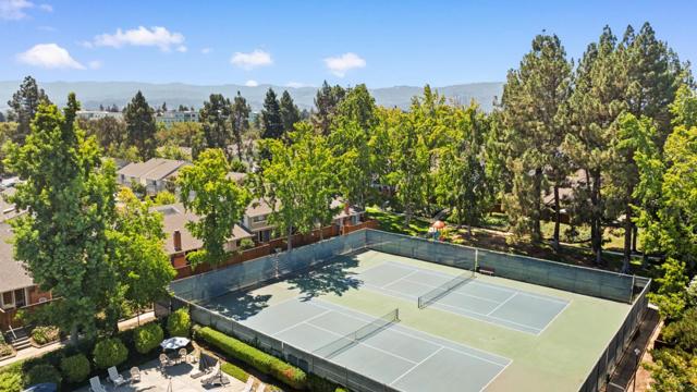 20192 Northcove Square, Cupertino CA: https://media.crmls.org/mediaz/2cefc3da-8d0c-4279-95db-84c925bcc900.jpg