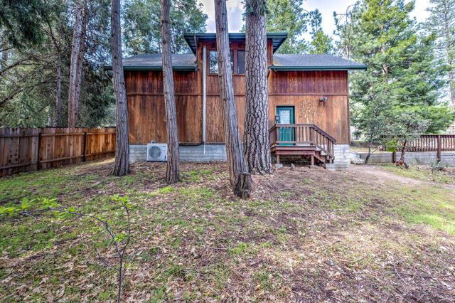 53962 Marian View Drive, Idyllwild CA: https://media.crmls.org/mediaz/2cefc9c6-69ca-4494-8425-190d37154fa1.jpg