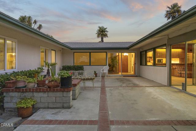 640 Fernwood Drive, Oxnard CA: https://media.crmls.org/mediaz/2cf0467a-db58-40e0-84db-cd426eea12d3.jpg