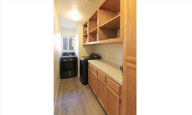 2155 Beachwood Court, Hollister CA: https://media.crmls.org/mediaz/2cf2511a-e72b-4a93-9f4c-1db8000c3cde.jpg