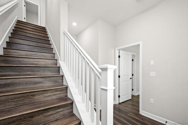 1951 Pavilion Lane, Chula Vista CA: https://media.crmls.org/mediaz/2cf27e73-a6e9-451c-859c-063b53ba5bac.jpg