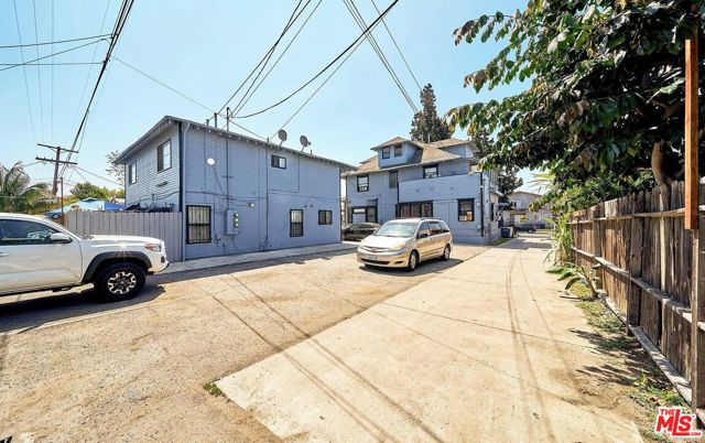 915 50th Street, Los Angeles, California 90011, ,Commercial Sale,For Sale,50th,24391259