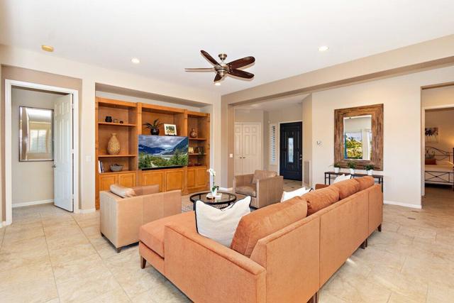 81196 Victoria Lane, La Quinta CA: https://media.crmls.org/mediaz/2cf3014b-770f-4e75-8e6a-ba87c59f768a.jpg