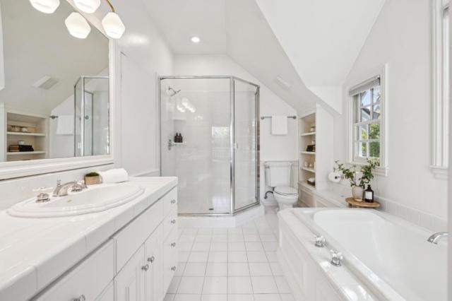 2149 High Street, Palo Alto CA: https://media.crmls.org/mediaz/2cf4186f-8a6b-437c-9b10-883b362e9593.jpg