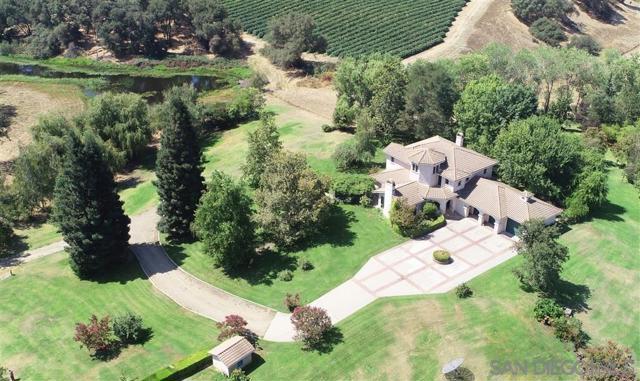 24943 N McIntire Road, Clements CA: https://media.crmls.org/mediaz/2cf49d94-13f2-4dd2-811a-a2d8565c0964.jpg