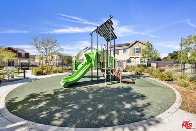 17028 Zion, Santa Clarita CA: https://media.crmls.org/mediaz/2cf4c231-42b9-44f3-a1bb-5b17aca4b7e6.jpg