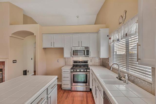 761 Gia Court, Hollister CA: https://media.crmls.org/mediaz/2cf4f3a8-3cbd-412b-89b4-34c051078845.jpg