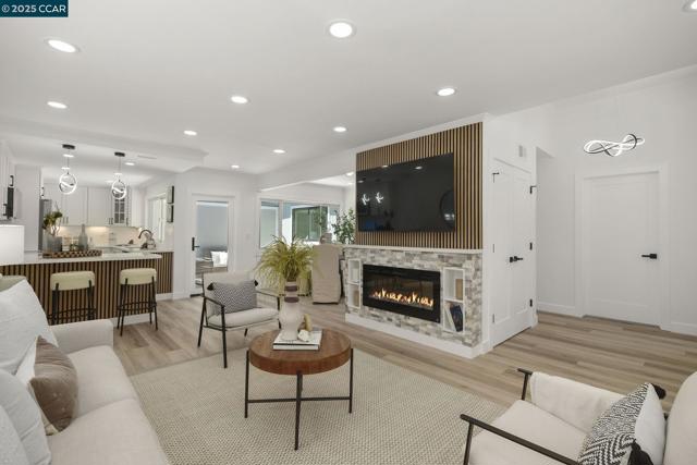 1133 Golden Rain Road, Walnut Creek CA: https://media.crmls.org/mediaz/2cf58b1b-4f79-4c34-96f3-4d5c0c59f03d.jpg