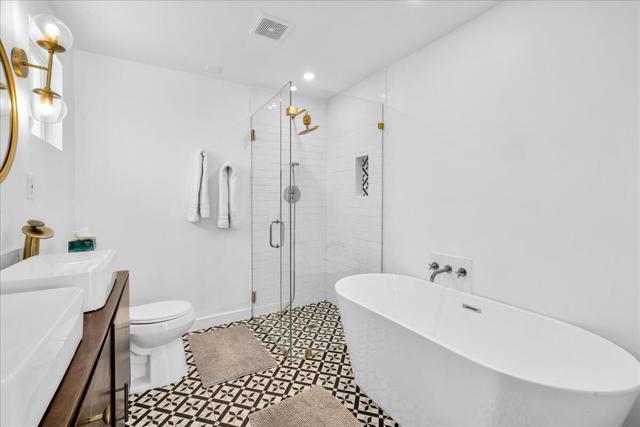 963 S Paseo Caroleta, Palm Springs CA: https://media.crmls.org/mediaz/2cf5d0fa-2227-402b-b000-9981e2892088.jpg