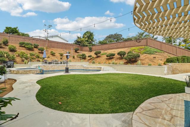 1648 Brady Cir, Carlsbad CA: https://media.crmls.org/mediaz/2cf61b88-4d0f-4808-b633-8bc9d3186c22.jpg
