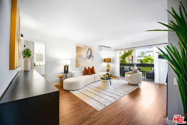 9061 Keith Avenue, West Hollywood CA: https://media.crmls.org/mediaz/2cf6e9b0-3911-42ba-ae3b-8a6c6ac75073.jpg
