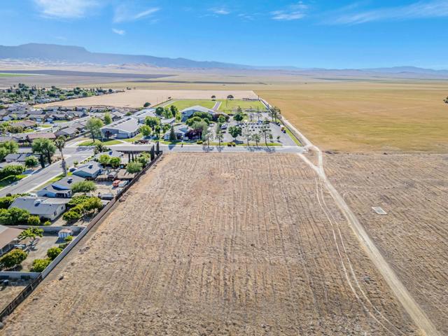 101 Amador Street, Avenal CA: https://media.crmls.org/mediaz/2cf70ce1-6093-4d88-979b-e46b5fb8c322.jpg