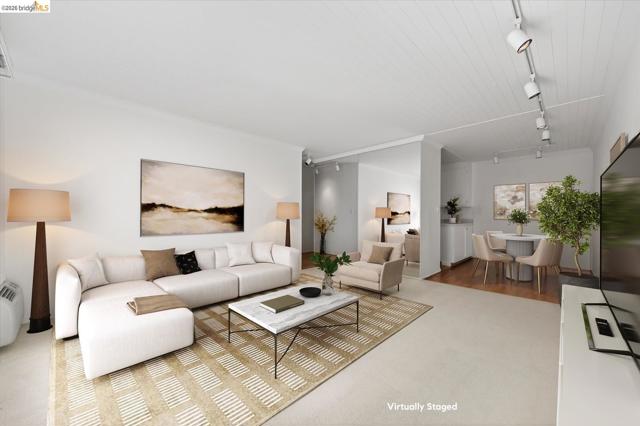 Image 6 of 22 For 1305 Boulevard Way  Apt 303