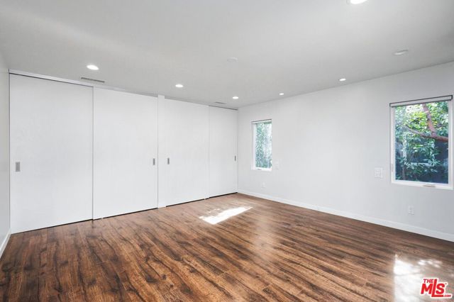 23018 Leonora Drive, Woodland Hills CA: https://media.crmls.org/mediaz/2cf9b770-9356-4663-8d32-86b2d98a642f.jpg