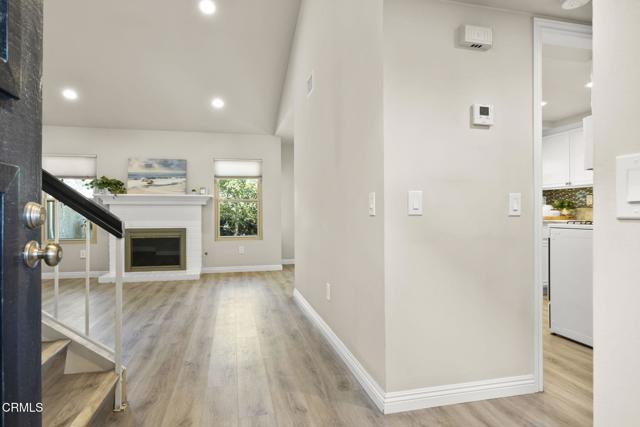 Detail Gallery Image 9 of 49 For 913 Tennyson Ln, Ventura,  CA 93003 - 3 Beds | 2/1 Baths