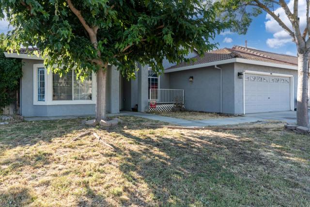1928 Davis Drive, Los Banos CA: https://media.crmls.org/mediaz/2cfade93-418a-4e20-9a6c-93ba6dbfbf09.jpg