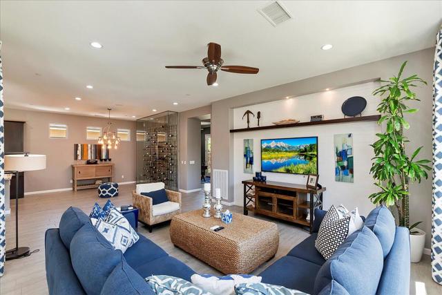 51678 Hawthorne Court, Indio CA: https://media.crmls.org/mediaz/2cfbd776-c03d-4c25-932d-834f0a072fcc.jpg