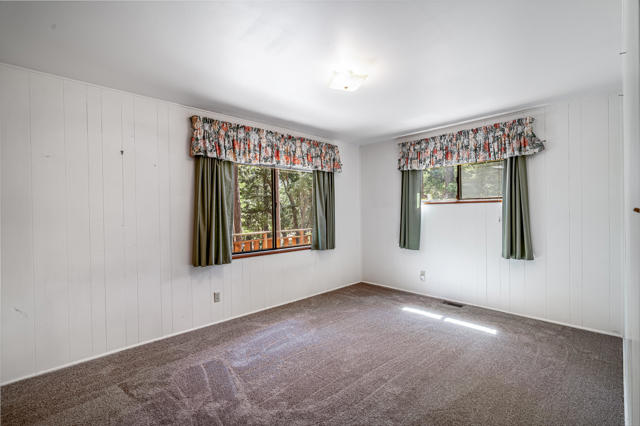52551 Pine Ridge Road, Idyllwild CA: https://media.crmls.org/mediaz/2cfbec42-944b-4eca-a643-c1c2c1894eef.jpg