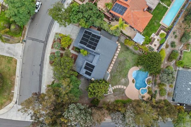 Detail Gallery Image 2 of 47 For 1184 Sidonia Ct, Encinitas,  CA 92024 - 5 Beds | 2/1 Baths