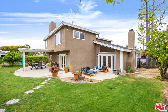 22518 Jameson Drive, Calabasas CA: https://media.crmls.org/mediaz/2cfcdcd4-f060-4520-9e5b-cdd6d0d2f0bc.jpg