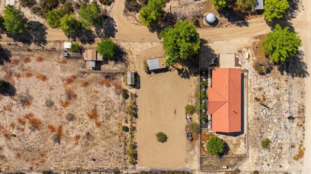 1815 Marc Trail, Campo CA: https://media.crmls.org/mediaz/2cfd426c-8042-4f8f-8706-24e5401e38bc.jpg
