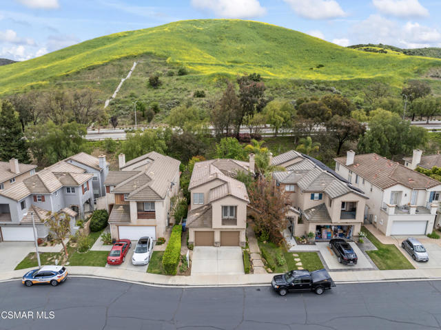 186 Parkside Drive, Simi Valley CA: https://media.crmls.org/mediaz/2cfda2dc-65ed-411b-bf49-d4626e379a9a.jpg