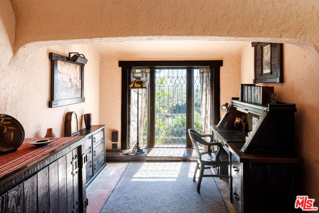 769 Bonita Drive, South Pasadena CA: https://media.crmls.org/mediaz/2cfda75d-fd92-4e5a-9aba-4250e1b015a2.jpg