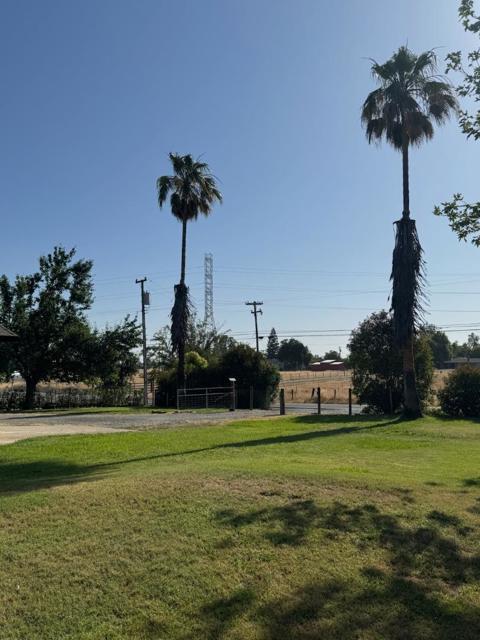 12445 Alta Mesa Road, Herald CA: https://media.crmls.org/mediaz/2cfe923a-ccb9-4686-9819-3284a31fd1b2.jpg