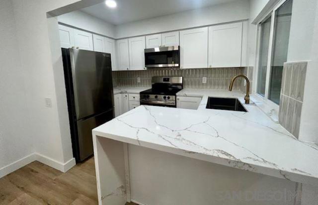 7946 Mission Center Ct, San Diego CA: https://media.crmls.org/mediaz/2cfe92ff-0cdb-45e1-a924-8795a631f814.jpg