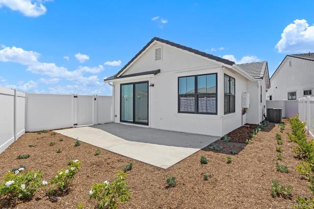 Detail Gallery Image 2 of 16 For 1203 Stonemark Place Adu,  Vista,  CA 92081 - 2 Beds | 1 Baths