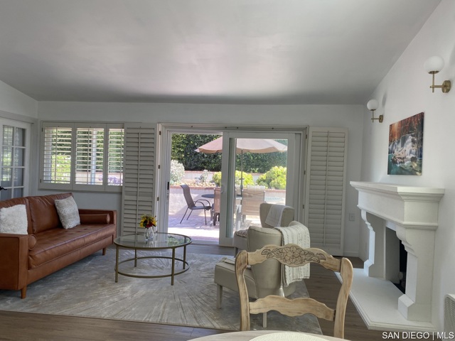 2401 Canfield DR, La Habra CA: https://media.crmls.org/mediaz/2cff100f-a561-406c-a32a-8780045b00da.jpg