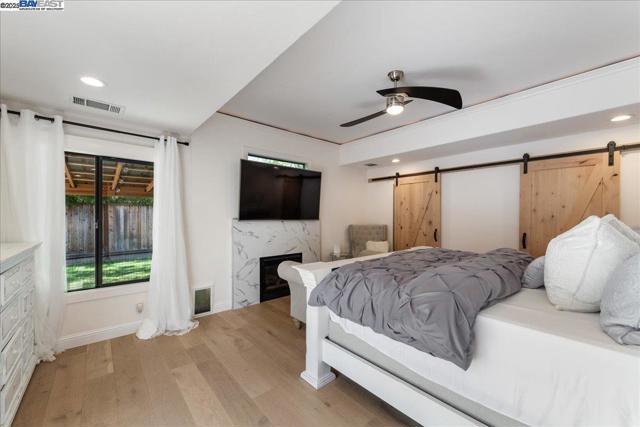 325 Crest Ave, Alamo CA: https://media.crmls.org/mediaz/2cff29dc-b3bf-443e-8040-4cbc114f83e1.jpg