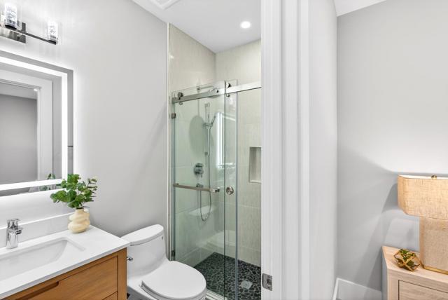 Image 24 of 34 For 873 Cedar Avenue