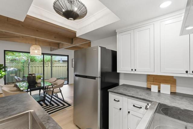 278 Monroe Drive, Mountain View CA: https://media.crmls.org/mediaz/2cff92e1-dd37-4ffe-875f-cdd11699000c.jpg