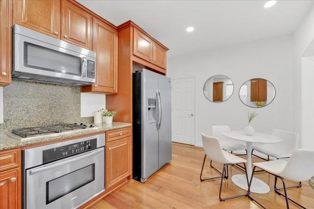 541 Ravenna Way, Hayward CA: https://media.crmls.org/mediaz/2cffa3d9-4850-48da-a3d6-a48a65697d3a.jpg