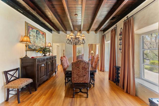 4386 Adams Ave, San Diego CA: https://media.crmls.org/mediaz/2cffc2fc-07cc-440c-bcd0-7fa30a55d889.jpg