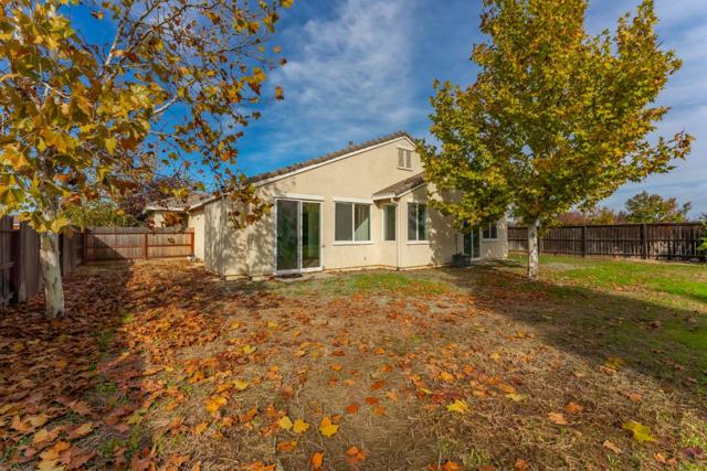 1078 Silver Spur Way, Plumas Lake CA: https://media.crmls.org/mediaz/2d0096ee-a128-4a9c-bdc3-a06c0ab830e4.jpg