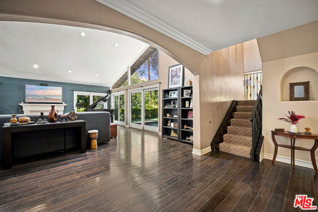 4 Bed Home for Sale in Encino, California