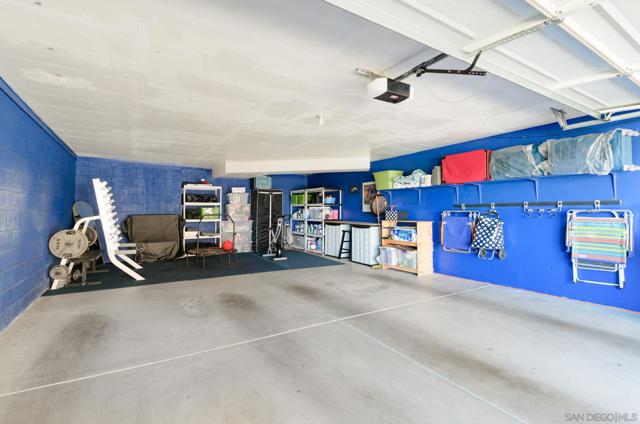 10790 Riderwood Ter, Santee CA: https://media.crmls.org/mediaz/2d01f861-69af-470e-9385-ba2bcac551cb.jpg