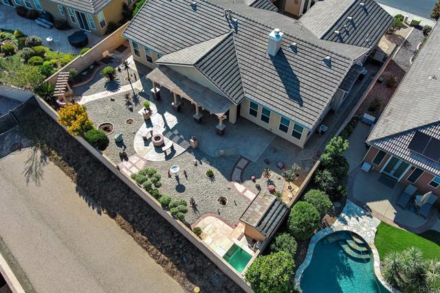387 MELBOURNE GLN, Escondido CA: https://media.crmls.org/mediaz/2d021283-1d82-460f-8812-f54c840cbe26.jpg