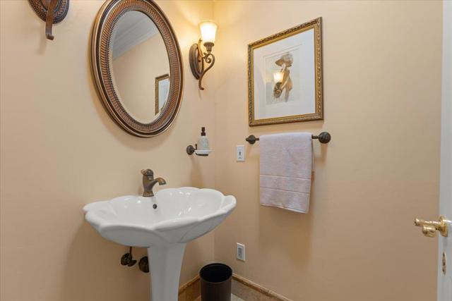 115 Doud Drive, Los Altos CA: https://media.crmls.org/mediaz/2d025b66-c375-42ae-88aa-39a9d9f3907c.jpg