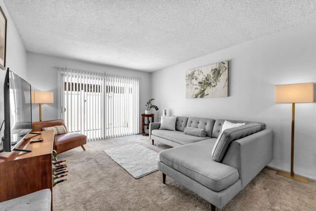 35970 Lindera Court, Rancho Mirage CA: https://media.crmls.org/mediaz/2d02dbf5-b6ab-42e7-b9e4-9d9615884a53.jpg