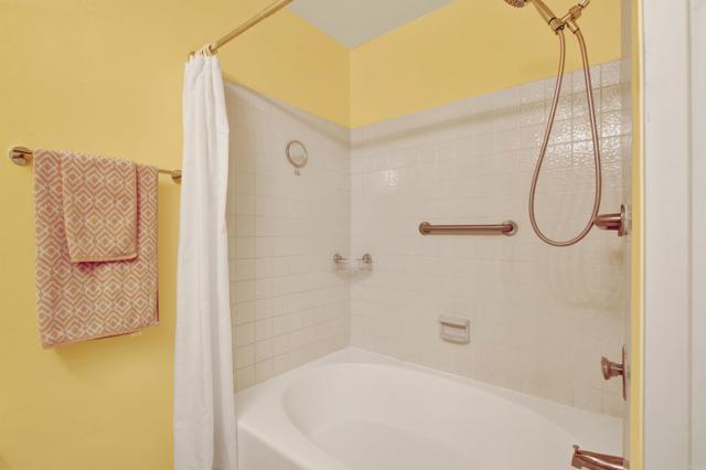 Detail Gallery Image 17 of 32 For 12555 Oaks North Dr #206,  San Diego,  CA 92128 - 2 Beds | 2 Baths