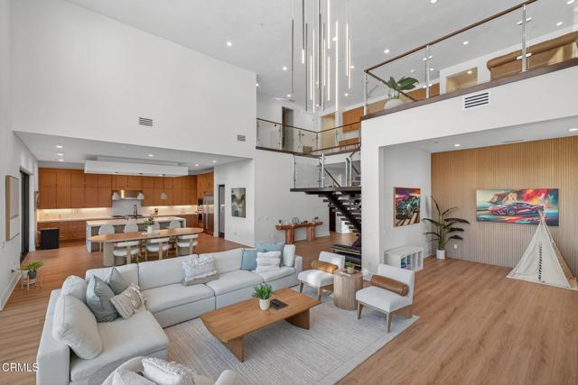 Detail Gallery Image 21 of 77 For 11862 N Hillsborough Ln, Porter Ranch,  CA 91326 - 5 Beds | 5/1 Baths