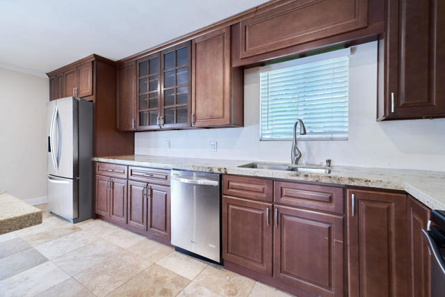 83175 Rue Paray, Thermal CA: https://media.crmls.org/mediaz/2d0450f7-eb97-4f84-97b2-f5044c75dbc0.jpg