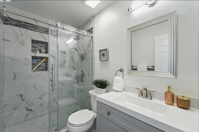 35864 Killorglin Cmn, Fremont CA: https://media.crmls.org/mediaz/2d0469a6-1e30-4751-bf93-ead1239be98c.jpg