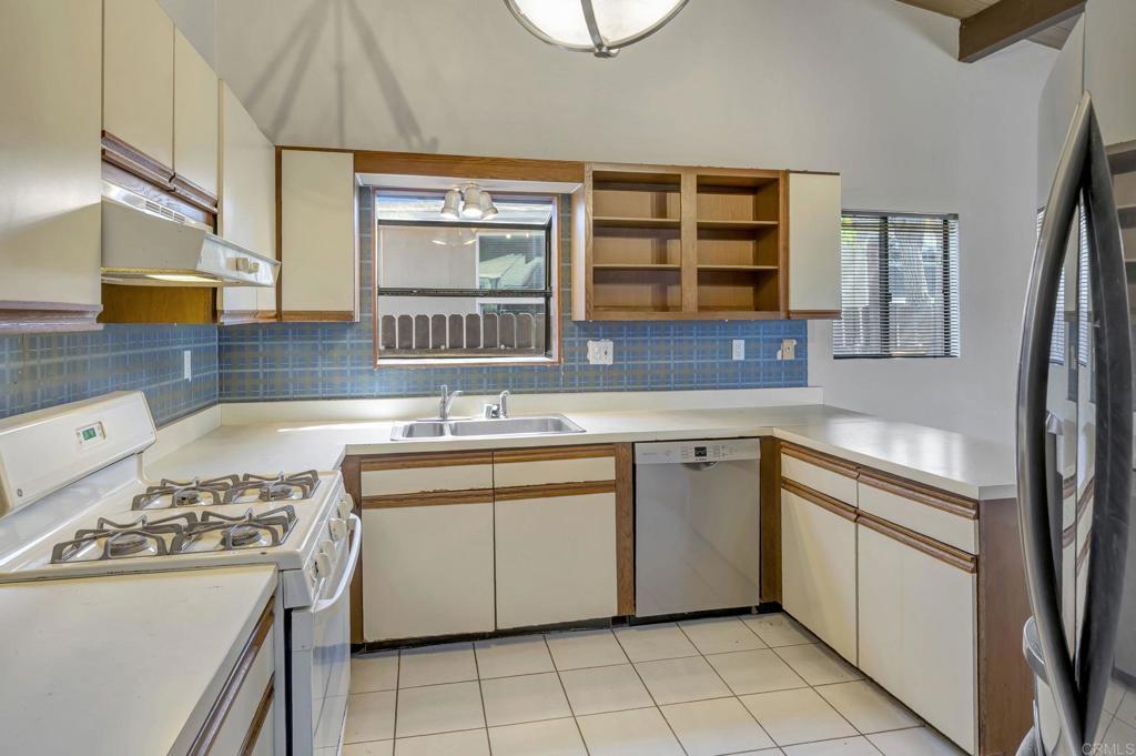 5545 Baja Drive - photo 15