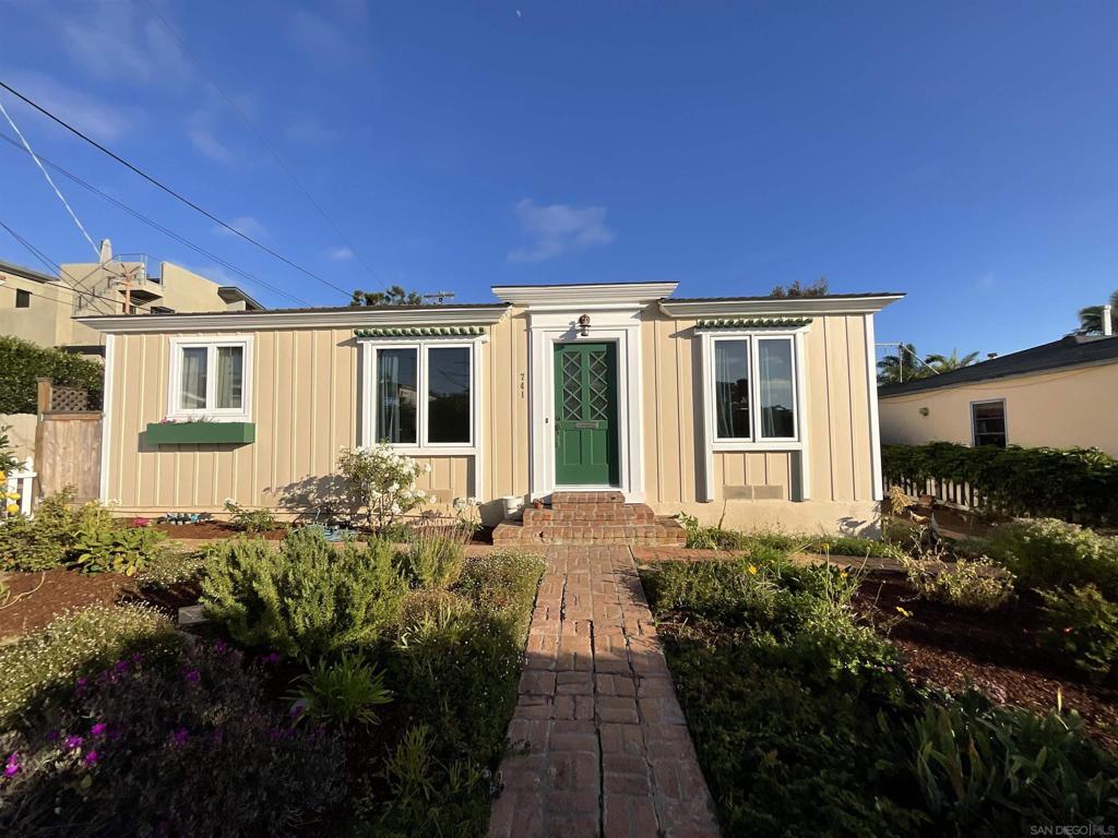 741 Arenas St - photo 4