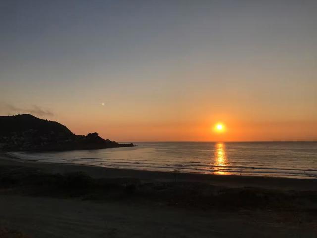 847 Arguello Boulevard, Pacifica CA: https://media.crmls.org/mediaz/2d054ae0-5a15-4e2d-af92-55da0b4d2977.jpg
